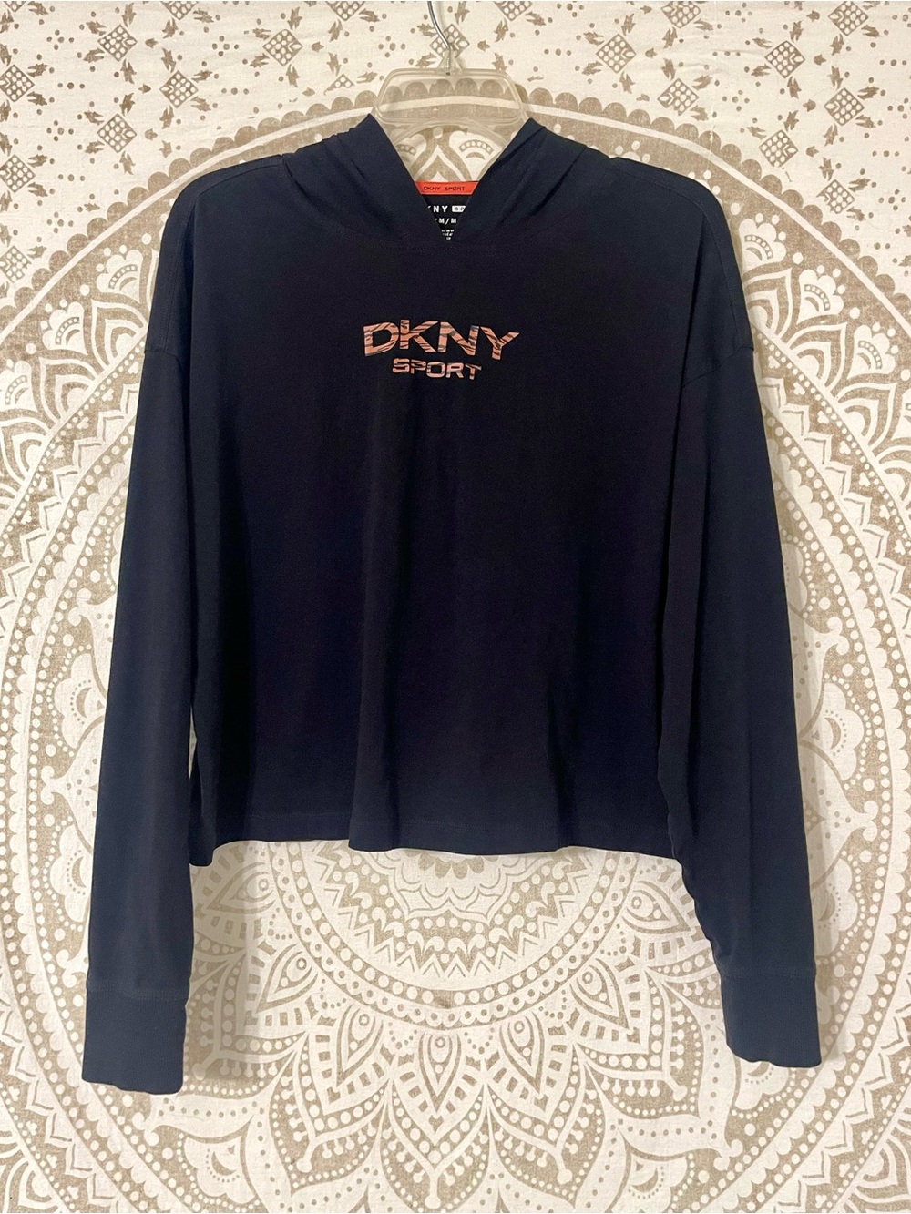 "DKNY SPORT" LADIES CROPPED BLACK HOODIE WITH BROWN/BLACK LOGO, SIZE MEDIUM